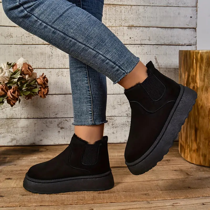 Botas de mujer modernas y acogedoras para los días fríos.